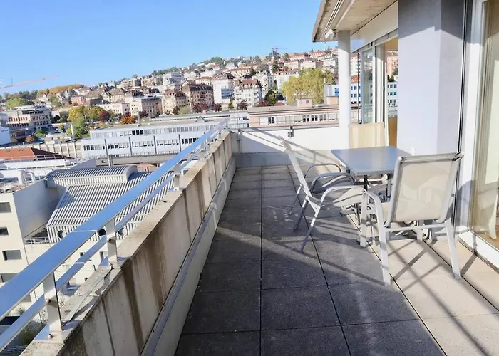 Διαμέρισμα Good Location, Spacious, Comfortable And Bright!! *