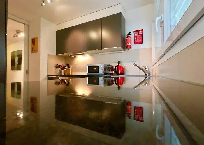 Διαμέρισμα Good Location, Spacious, Comfortable And Bright!!