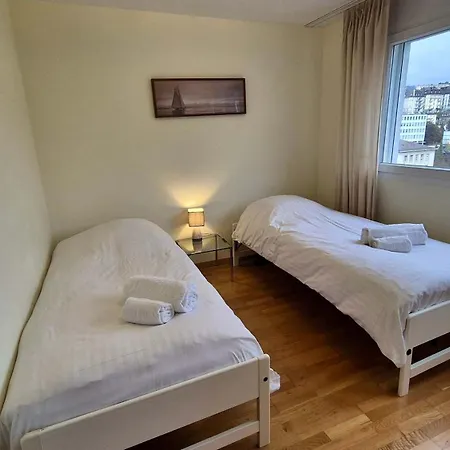 Good Location, Spacious, Comfortable And Bright!! Apartmán *
