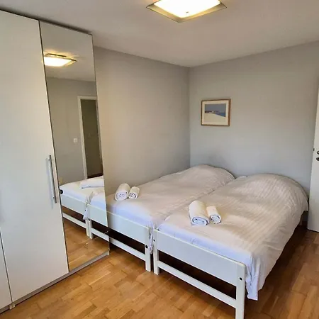Good Location, Spacious, Comfortable And Bright!! * Лозана