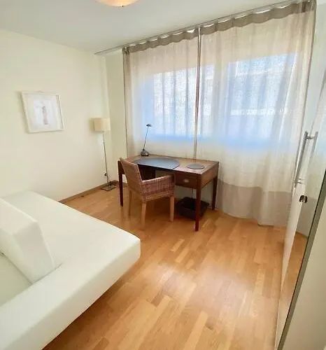 Good Location, Spacious, Comfortable And Bright!! Apartment Lausanne